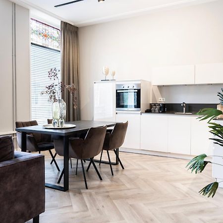 טילבורג Xxl Loft With Bath Located Stadsvilla מראה חיצוני תמונה