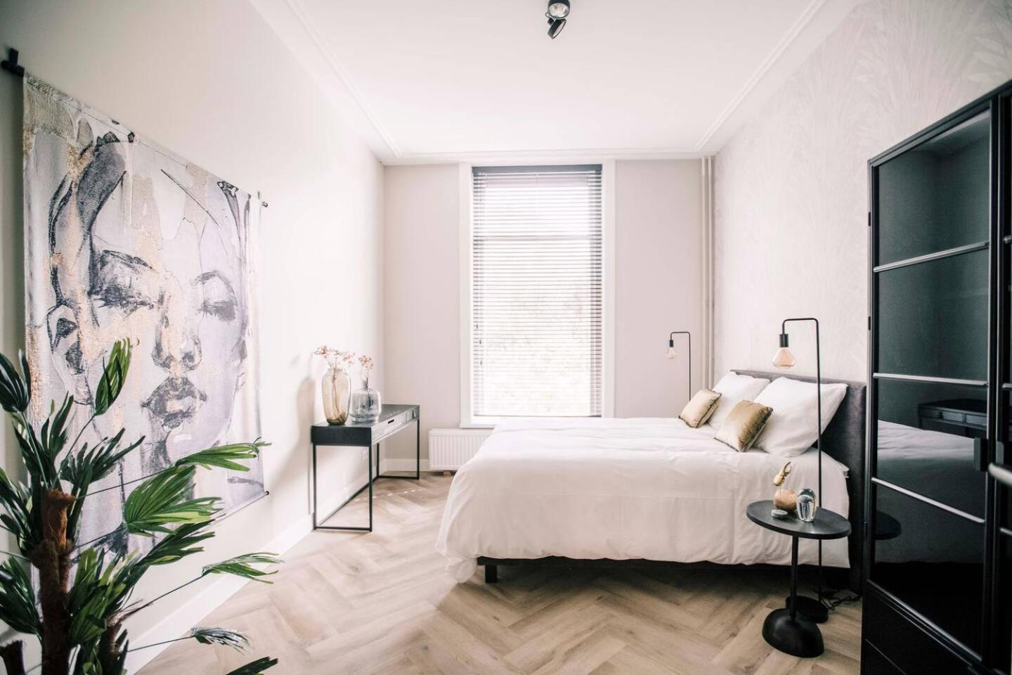 טילבורג Xxl Loft With Bath Located Stadsvilla מראה חיצוני תמונה