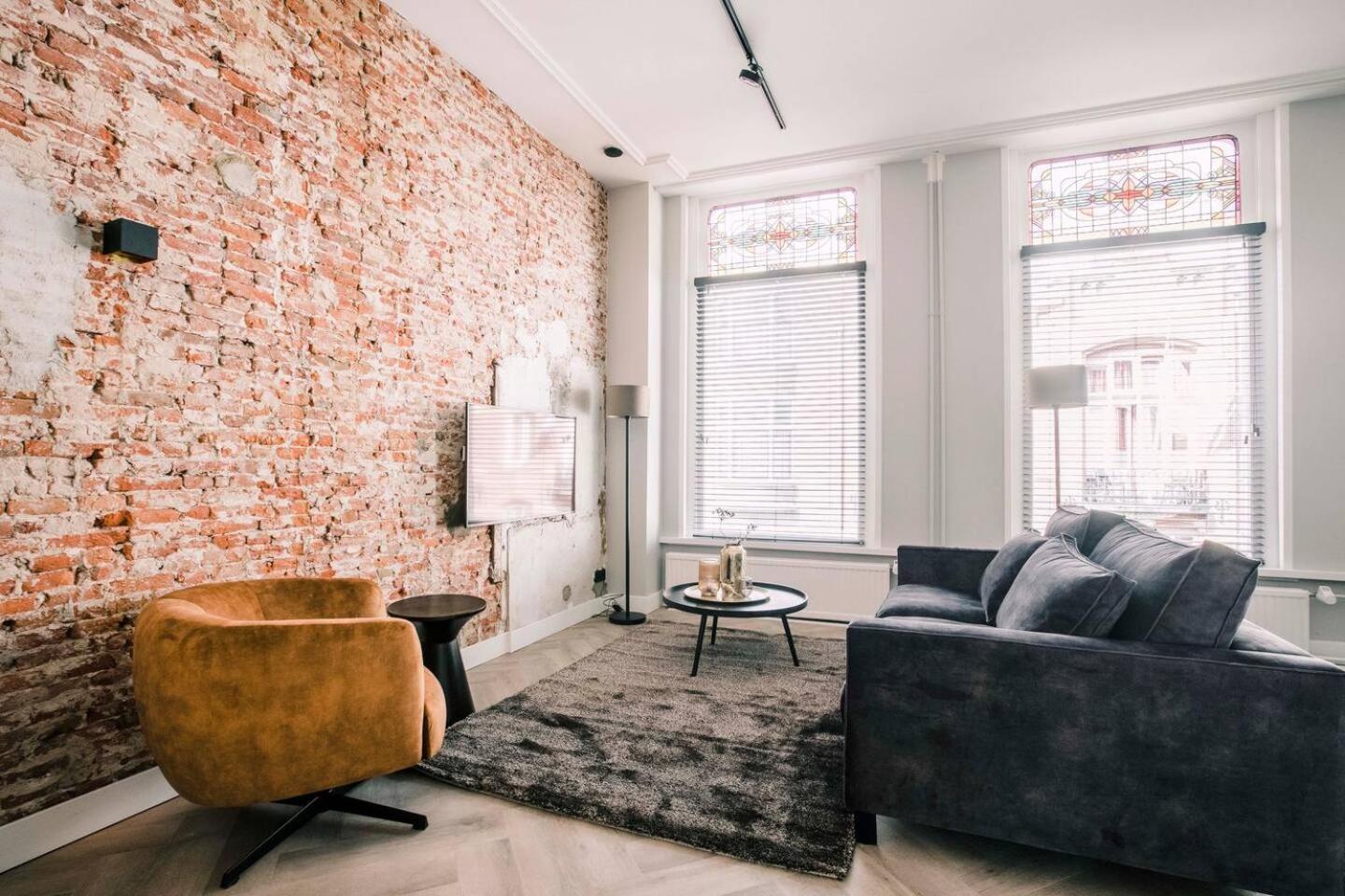 טילבורג Xxl Loft With Bath Located Stadsvilla מראה חיצוני תמונה