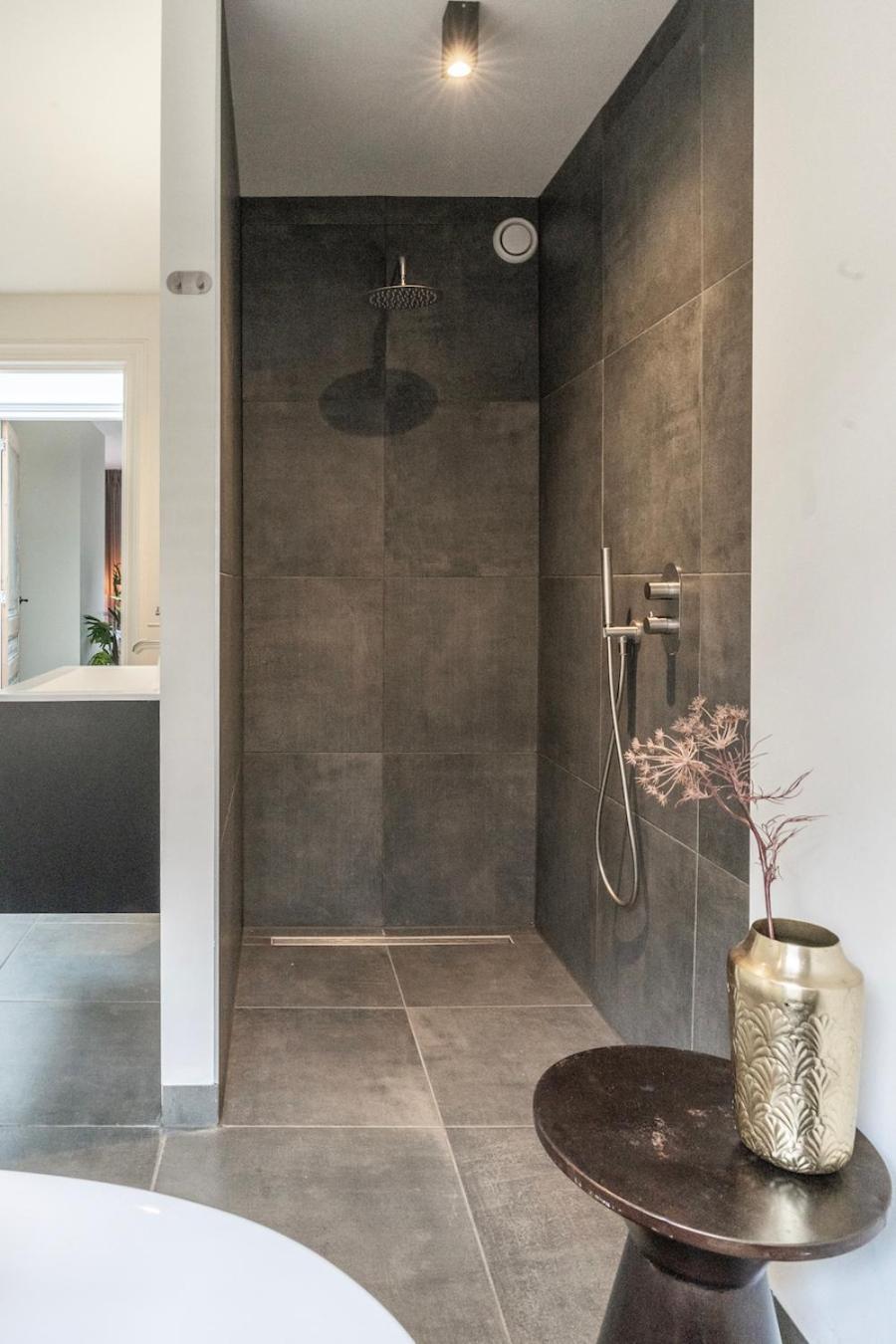 טילבורג Xxl Loft With Bath Located Stadsvilla מראה חיצוני תמונה