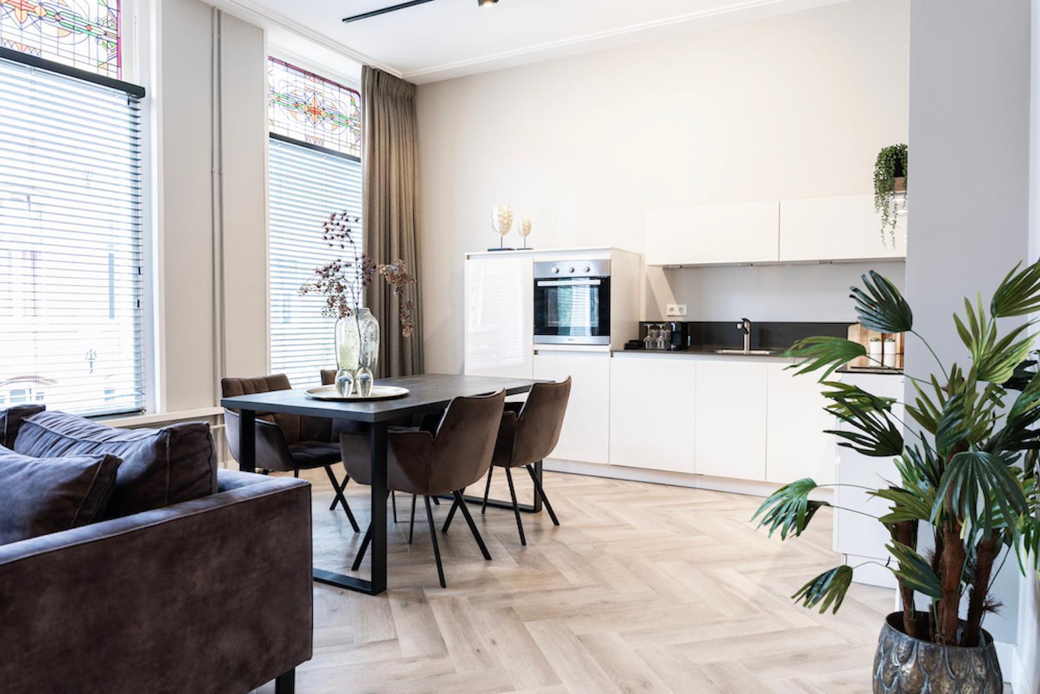 טילבורג Xxl Loft With Bath Located Stadsvilla מראה חיצוני תמונה